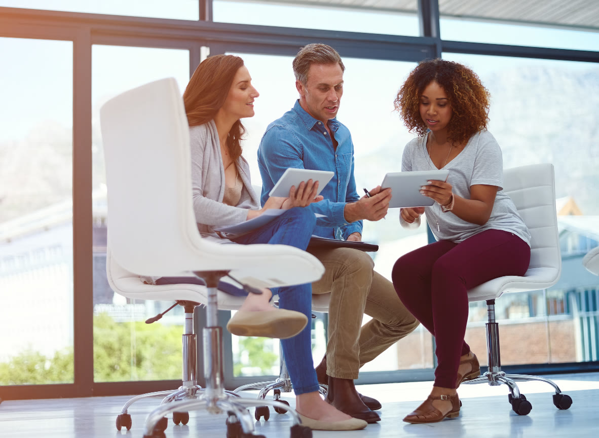Leaders must encourage their teams to look beyond immediate challenges and envision future possibilities.