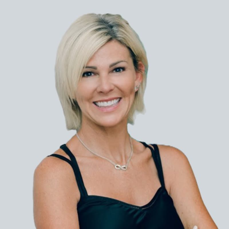 Portrait of Holly Curtis